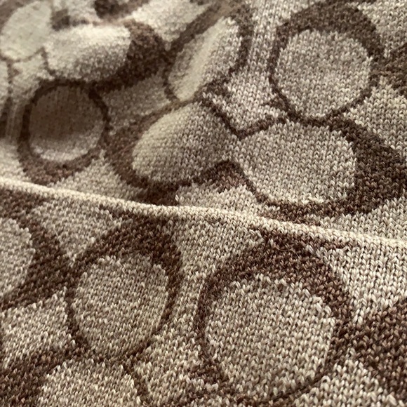 Coach Signature Knit Beanie Unisex - Picture 5 of 7